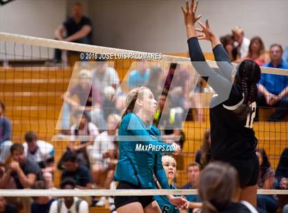 Thumbnail 1 in Oak Hills @ Sultana photogallery.