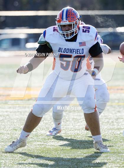 Thumbnail 3 in Haddam-Killingworth vs. Bloomfield (CIAC Class S Final) photogallery.