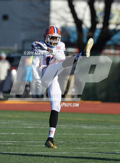 Thumbnail 2 in Haddam-Killingworth vs. Bloomfield (CIAC Class S Final) photogallery.