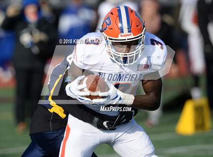 Thumbnail 1 in Haddam-Killingworth vs. Bloomfield (CIAC Class S Final) photogallery.
