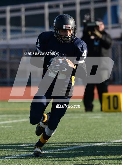 Thumbnail 1 in Haddam-Killingworth vs. Bloomfield (CIAC Class S Final) photogallery.