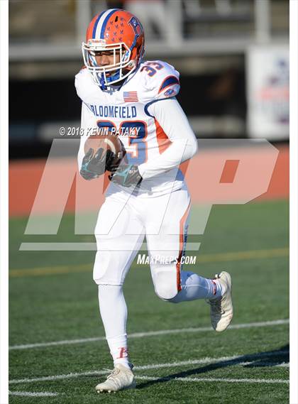Thumbnail 1 in Haddam-Killingworth vs. Bloomfield (CIAC Class S Final) photogallery.