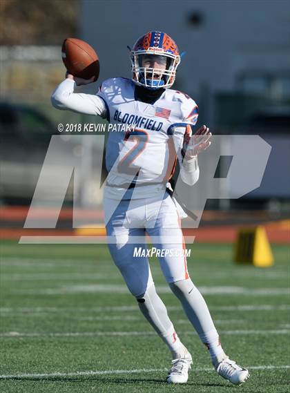 Thumbnail 2 in Haddam-Killingworth vs. Bloomfield (CIAC Class S Final) photogallery.
