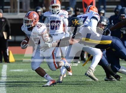 Thumbnail 3 in Haddam-Killingworth vs. Bloomfield (CIAC Class S Final) photogallery.