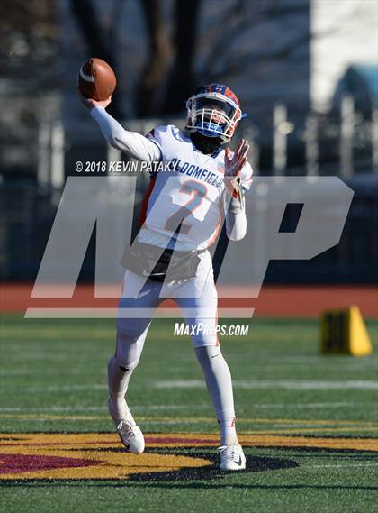 Thumbnail 2 in Haddam-Killingworth vs. Bloomfield (CIAC Class S Final) photogallery.
