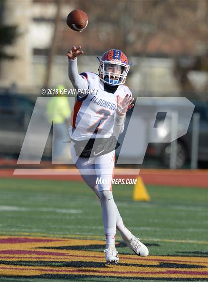 Thumbnail 3 in Haddam-Killingworth vs. Bloomfield (CIAC Class S Final) photogallery.