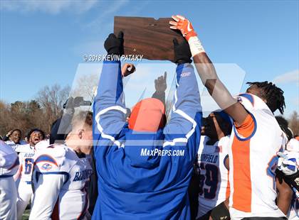 Thumbnail 3 in Haddam-Killingworth vs. Bloomfield (CIAC Class S Final) photogallery.
