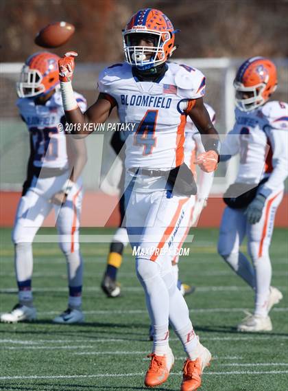 Thumbnail 1 in Haddam-Killingworth vs. Bloomfield (CIAC Class S Final) photogallery.