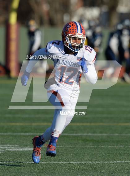 Thumbnail 3 in Haddam-Killingworth vs. Bloomfield (CIAC Class S Final) photogallery.