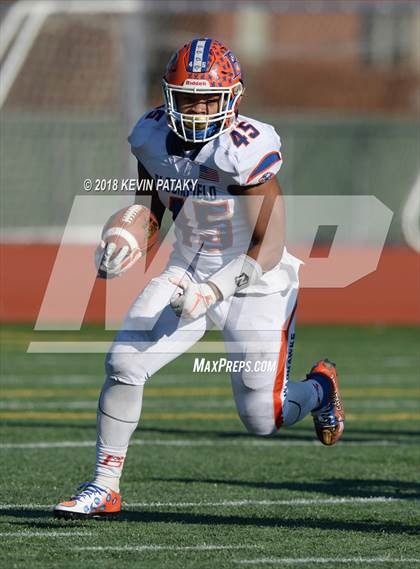 Thumbnail 1 in Haddam-Killingworth vs. Bloomfield (CIAC Class S Final) photogallery.