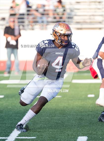 Thumbnail 3 in RGVCA All-Star Football Game (East vs. West) photogallery.