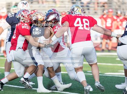Thumbnail 3 in RGVCA All-Star Football Game (East vs. West) photogallery.