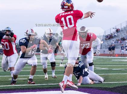 Thumbnail 3 in RGVCA All-Star Football Game (East vs. West) photogallery.