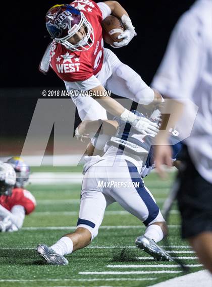 Thumbnail 1 in RGVCA All-Star Football Game (East vs. West) photogallery.