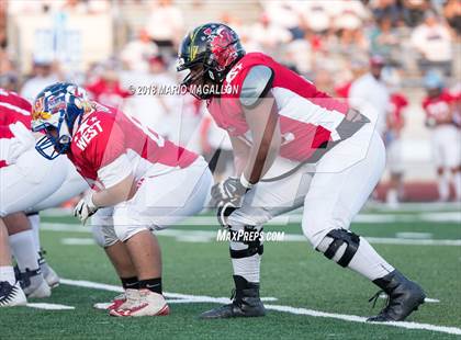 Thumbnail 3 in RGVCA All-Star Football Game (East vs. West) photogallery.