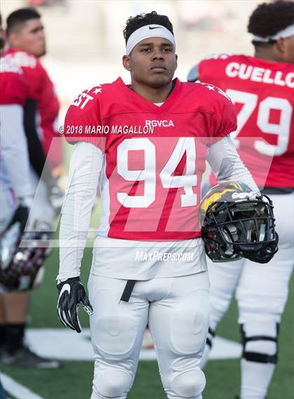 Thumbnail 3 in RGVCA All-Star Football Game (East vs. West) photogallery.