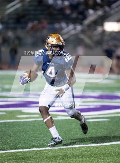 Thumbnail 3 in RGVCA All-Star Football Game (East vs. West) photogallery.