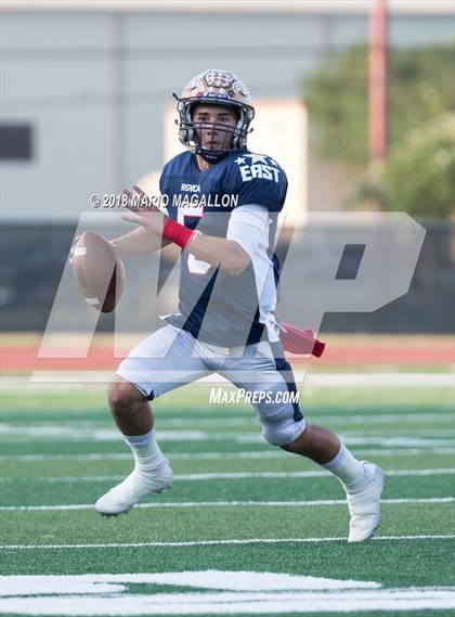 Thumbnail 3 in RGVCA All-Star Football Game (East vs. West) photogallery.