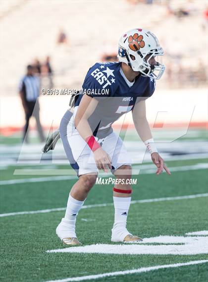 Thumbnail 1 in RGVCA All-Star Football Game (East vs. West) photogallery.