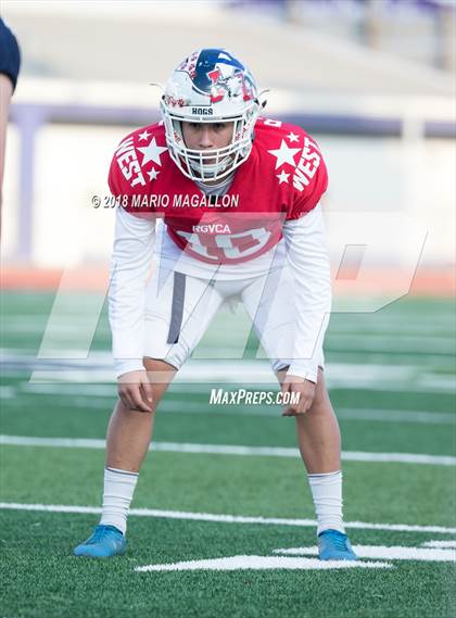 Thumbnail 3 in RGVCA All-Star Football Game (East vs. West) photogallery.
