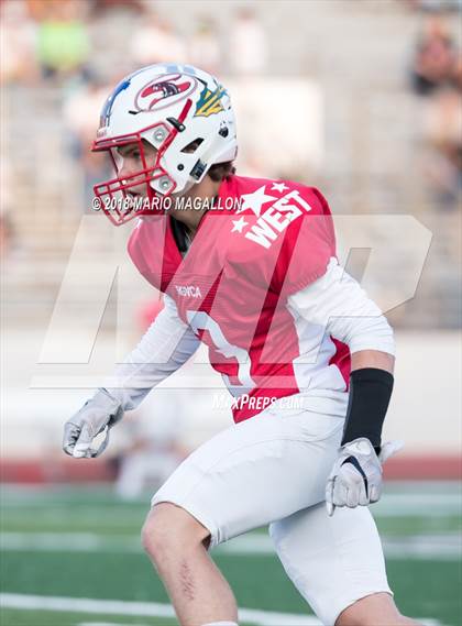 Thumbnail 3 in RGVCA All-Star Football Game (East vs. West) photogallery.