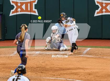 Thumbnail 3 in Decatur @ Liberty (UIL 4A Softball Semifinal) photogallery.