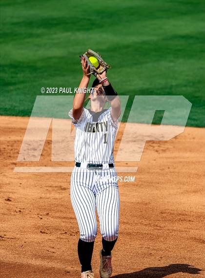 Thumbnail 2 in Decatur @ Liberty (UIL 4A Softball Semifinal) photogallery.