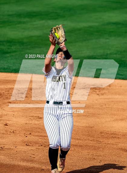 Thumbnail 1 in Decatur @ Liberty (UIL 4A Softball Semifinal) photogallery.