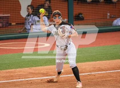 Thumbnail 2 in Decatur @ Liberty (UIL 4A Softball Semifinal) photogallery.