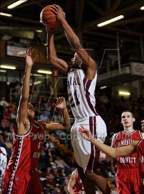 Thumbnail 1 in Jamesville-DeWitt vs East Hampton (NYSPHSAA Class A Final) photogallery.