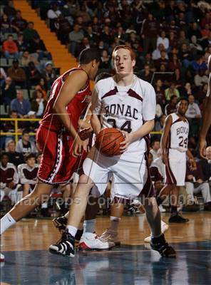 Thumbnail 3 in Jamesville-DeWitt vs East Hampton (NYSPHSAA Class A Final) photogallery.