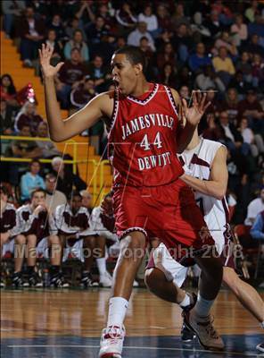 Thumbnail 3 in Jamesville-DeWitt vs East Hampton (NYSPHSAA Class A Final) photogallery.