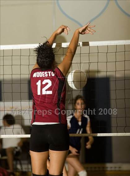 Thumbnail 2 in Modesto @ Downey photogallery.