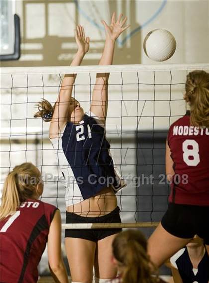 Thumbnail 3 in Modesto @ Downey photogallery.