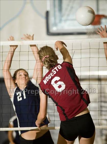 Thumbnail 2 in Modesto @ Downey photogallery.