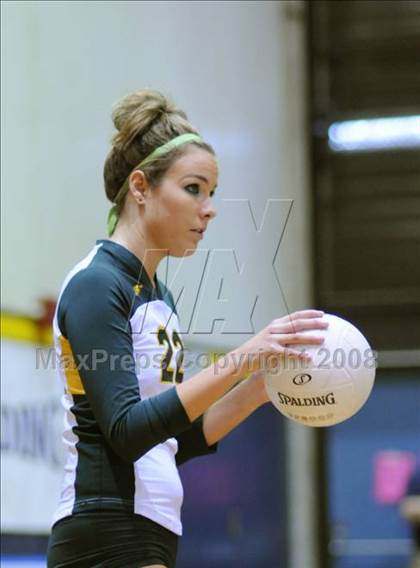 Thumbnail 2 in Bishop Conaty-Loretto vs. Notre Dame (CIF SS D4-A Final) photogallery.