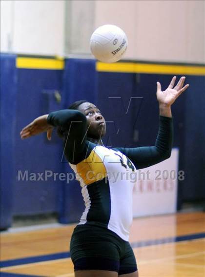 Thumbnail 3 in Bishop Conaty-Loretto vs. Notre Dame (CIF SS D4-A Final) photogallery.