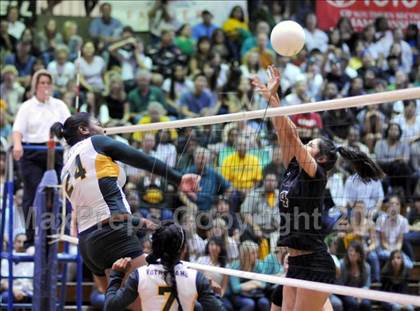 Thumbnail 2 in Bishop Conaty-Loretto vs. Notre Dame (CIF SS D4-A Final) photogallery.