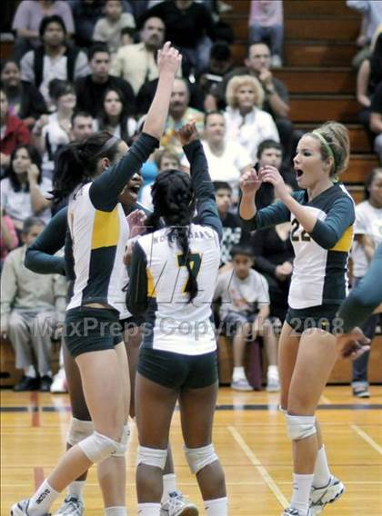 Thumbnail 2 in Bishop Conaty-Loretto vs. Notre Dame (CIF SS D4-A Final) photogallery.