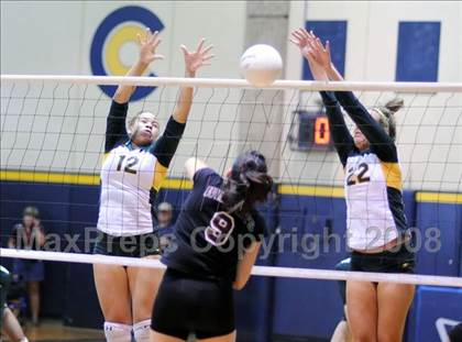 Thumbnail 2 in Bishop Conaty-Loretto vs. Notre Dame (CIF SS D4-A Final) photogallery.