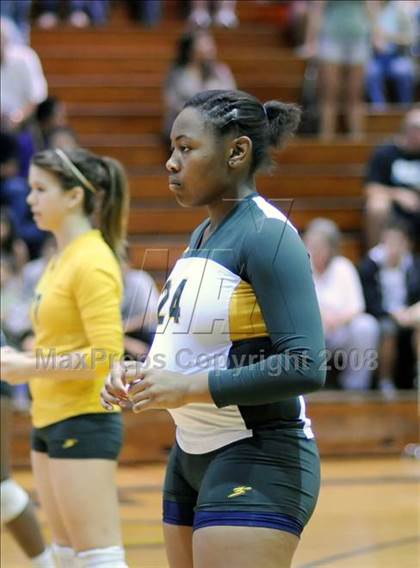 Thumbnail 3 in Bishop Conaty-Loretto vs. Notre Dame (CIF SS D4-A Final) photogallery.