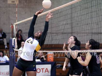 Thumbnail 2 in Bishop Conaty-Loretto vs. Notre Dame (CIF SS D4-A Final) photogallery.