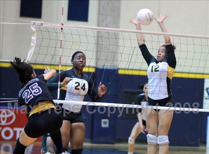 Thumbnail 3 in Bishop Conaty-Loretto vs. Notre Dame (CIF SS D4-A Final) photogallery.