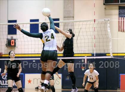 Thumbnail 3 in Bishop Conaty-Loretto vs. Notre Dame (CIF SS D4-A Final) photogallery.