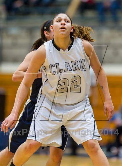 Thumbnail 3 in Clark vs. O'Connor photogallery.