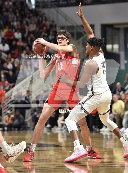 Thumbnail 3 in Sierra Canyon vs. Mater Dei (CIF-SS Open Division Final) photogallery.