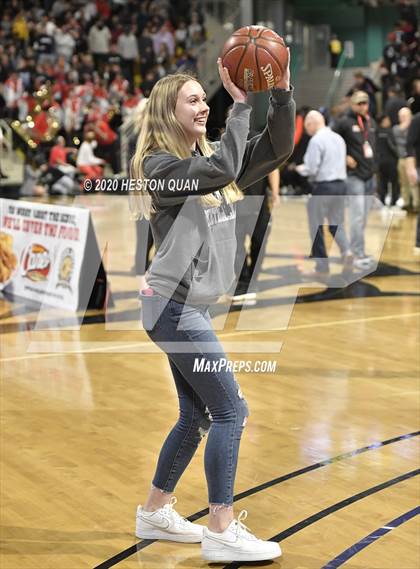 Thumbnail 2 in Sierra Canyon vs. Mater Dei (CIF-SS Open Division Final) photogallery.