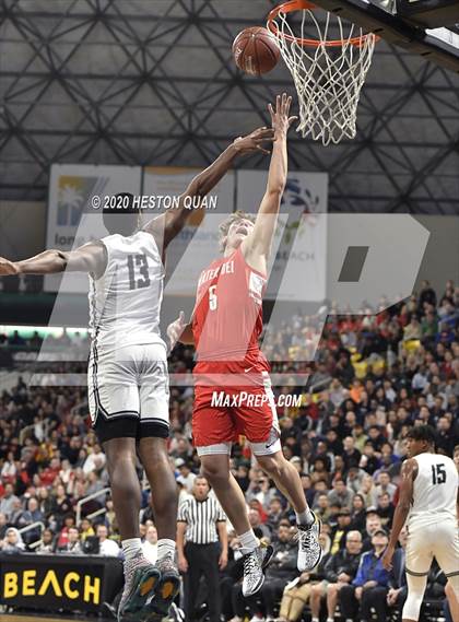 Thumbnail 2 in Sierra Canyon vs. Mater Dei (CIF-SS Open Division Final) photogallery.