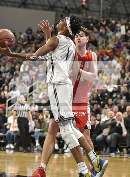 Thumbnail 3 in Sierra Canyon vs. Mater Dei (CIF-SS Open Division Final) photogallery.
