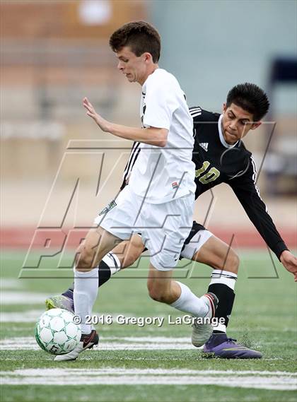 Thumbnail 3 in Carroll vs. Plano East photogallery.